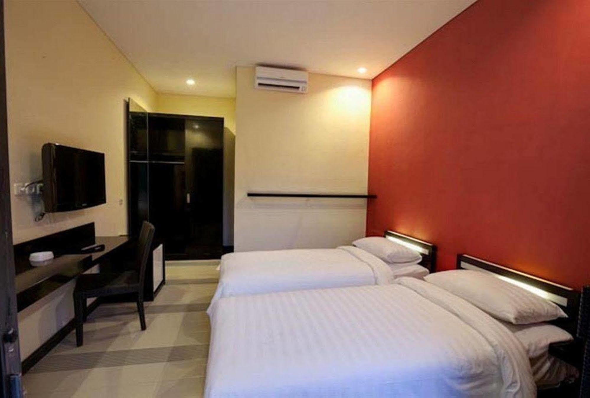 Zuk Hotel Легиан Экстерьер фото
