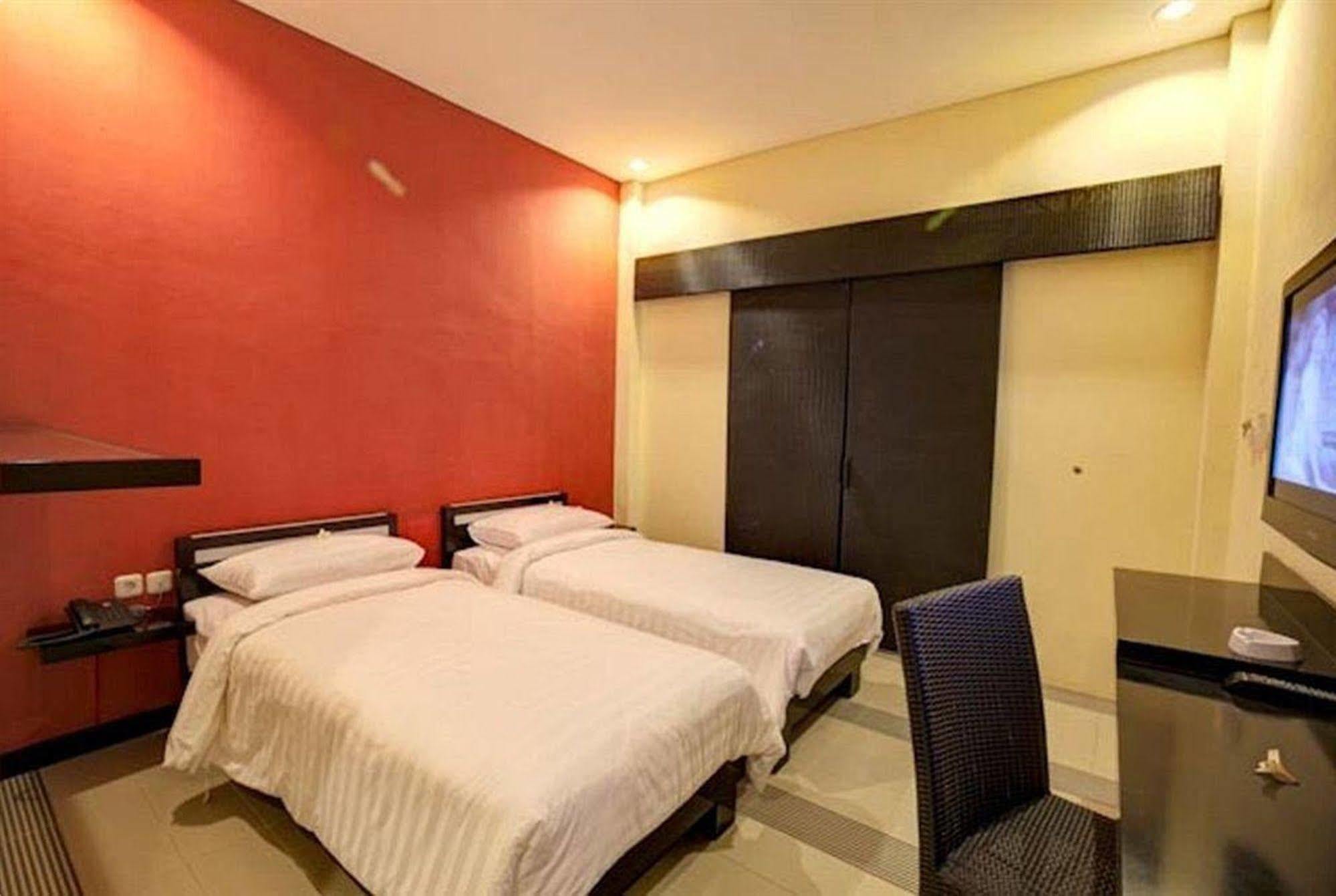 Zuk Hotel Легиан Экстерьер фото